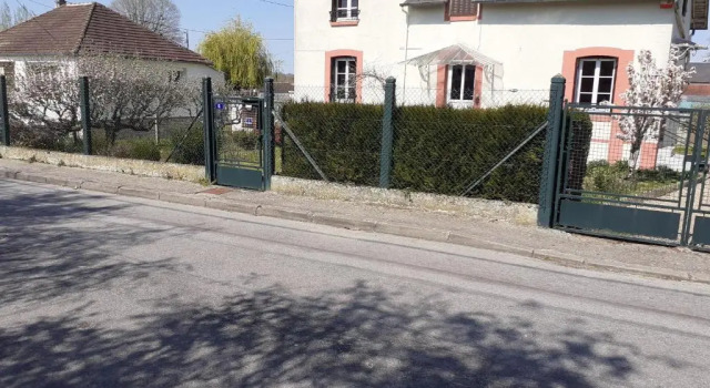 Коттедж Maison chaleureuse a 5 minutes a pied du centre ville a Conches