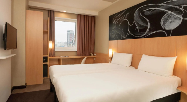 ibis Kyiv Railway Station, Prenota Hotel Solomjanskyj 