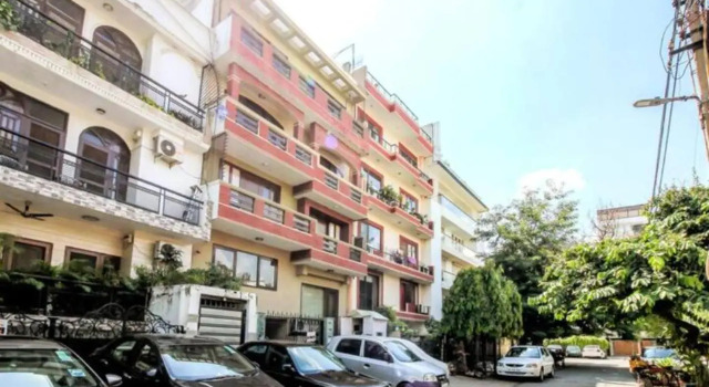 Bluo 1Bhk Defence Colony Mkt - Balcony, Parking