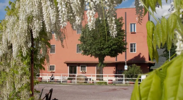 The Farm House, Забронировать Фермерский дом Отели Лацио с парковкой, Парковка