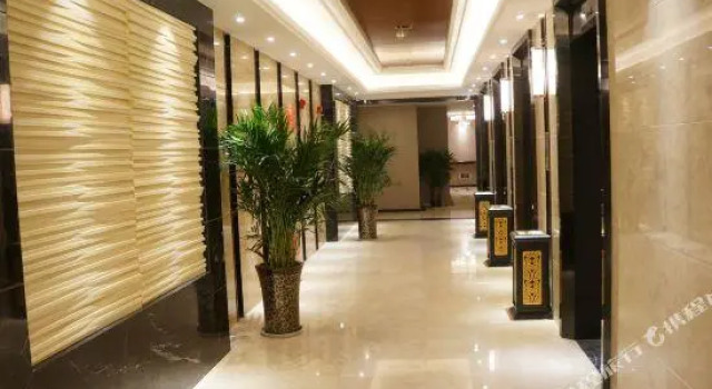 Трёхместный семейный люкс Airport Pearl Hotel (Chengdu Shuangliu International Airport)
