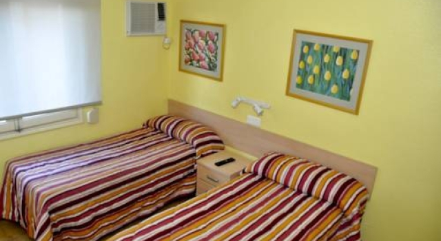 Hostal El Jardín, Забронировать Отель СПА-отели Бенидорм, рядом с Парк Агуэра, SPA-услуги