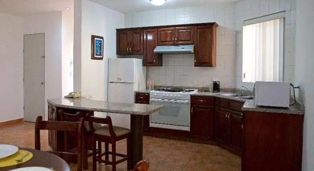 Четырёхместный полулюкс с балконом Best Western Saltillo