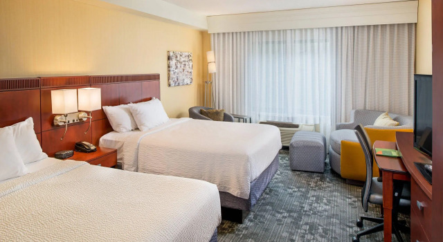 Четырёхместный номер Standard Courtyard by Marriott Hanover Lebanon