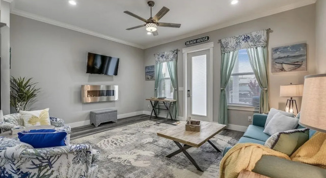 Vacation Station by Book That Condo, Book Hotel Hoteller i Lower Grand Lagoon med parkering, Parkering