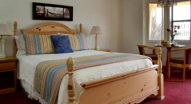 Двухместный номер Standard Redwood Suites