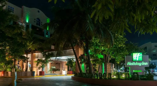 Кровать в общем номере Holiday Inn Ciudad Del Carmen by IHG