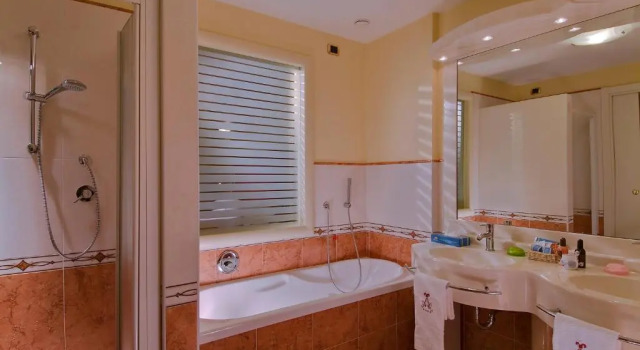 Трёхместный номер Standard с балконом Hotel Terme AllAlba