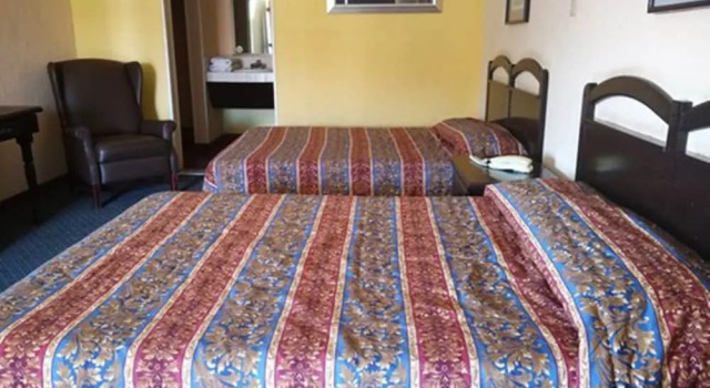 Четырёхместный номер Standard Hotel Chula Vista