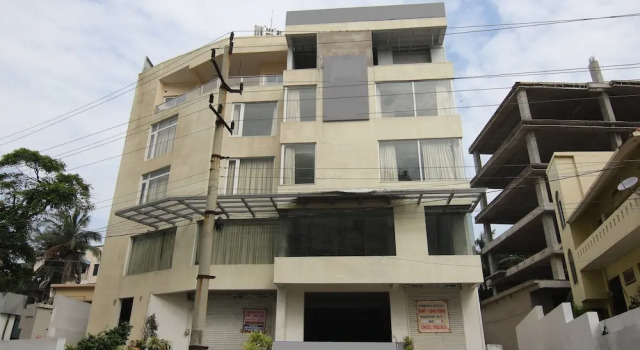 Blak Wite, Rezerwuj Hotel Hotele w Andhra Pradesh z parkingiem, Parking