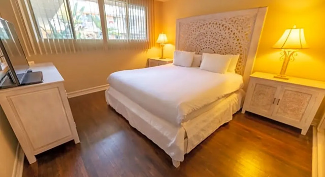 Двухместный люкс студия Cal Mar Hotel Suites