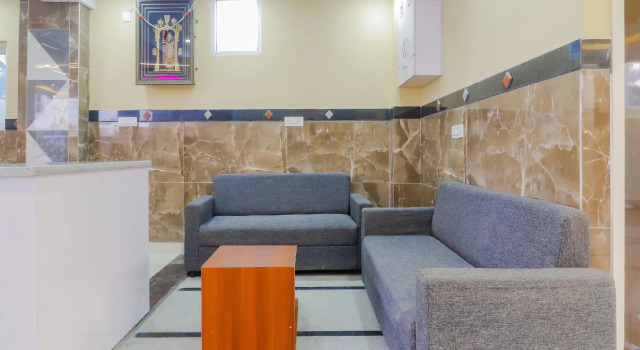 OYO 79369 sri balaji luxary rooms, Забронировать Дом для отпуска Гачибоули Хайдарабад