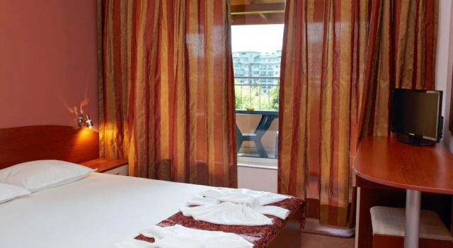 Guesthouse Kirov, Забронировать Отель Равда регион Солнечный берег
