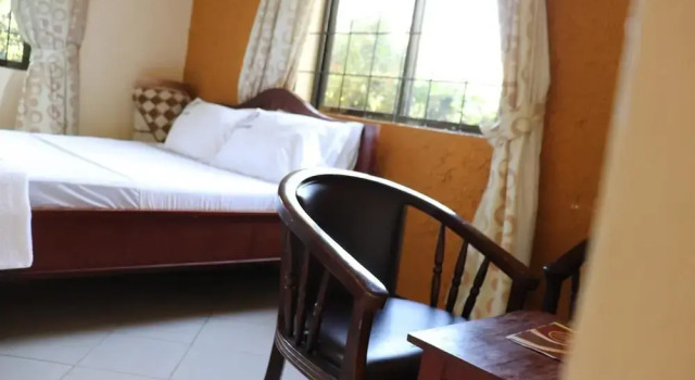 Safari Lodge Kunduchi, Buchen Sie Bed & Breakfast Kunduchi Daressalam