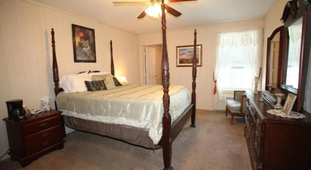 Tombstone Bordello Bed & Breakfast, จอง โรงแรม Tombstone แอริโซนา