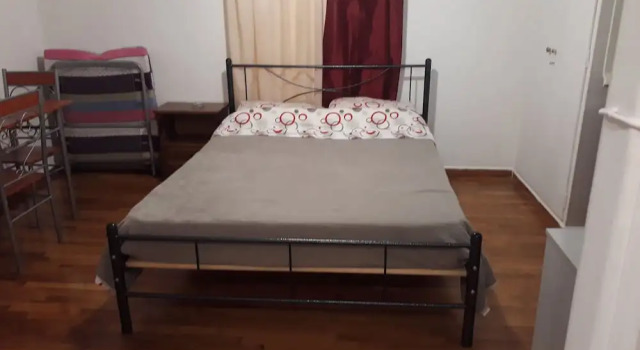 Beautiful 1-bed House in Athens