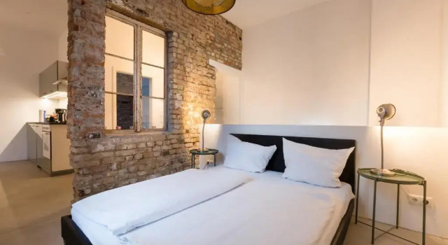 Loft in the Middle of Berlin, Rezerwuj Hotel Hotele w Berlin z parkingiem, w pobliżu Wellblechpalast, Parking