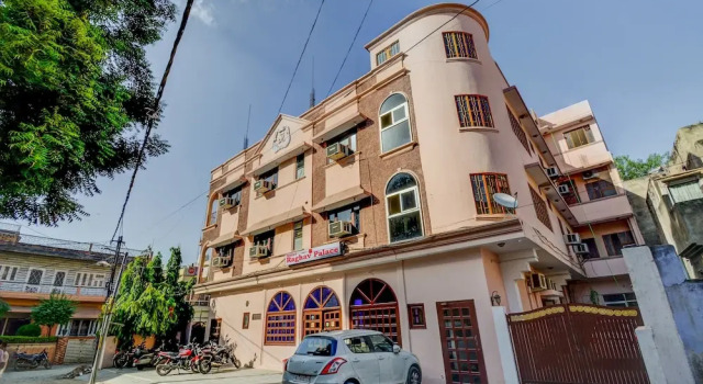 Hotel Raghav Palace 1 km Jaipur Junction & Bus Stand Sindhi Camp, Забронировать Отель Отели штата Раджастхана с парковкой, Парковка