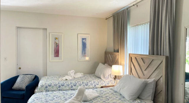 Люкс Tropic Isle Beach Resort
