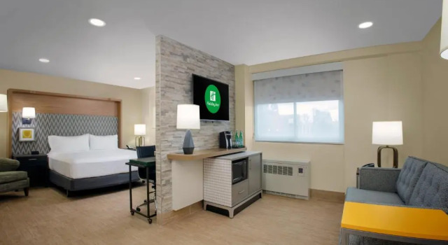 Люкс с видом на воду Holiday Inn Binghamton Downtown by IHG