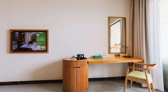 Двухместный номер Deluxe с видом на бассейн Dusit Princess Moonrise Beach Resort