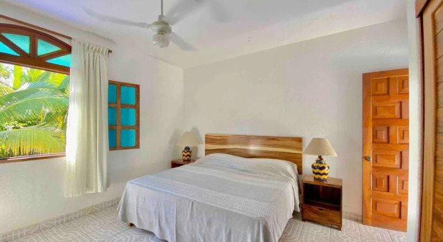 Villa Palomas A Unos Pasos De Playa La Ropa, Забронировать Вилла Отели Ixtapa-Zihuatanejo с бассейном, Бассейн