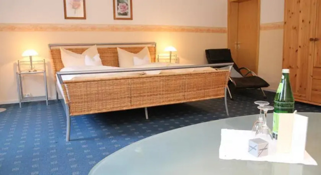 Juebberhof Landhotel Beautyfarm, Buchen Sie Hotel Hassel Niedersachsen