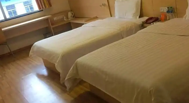 Двухместный номер Business 7 Days Inn Nanchang Tengwang Ge Yuzhang Road