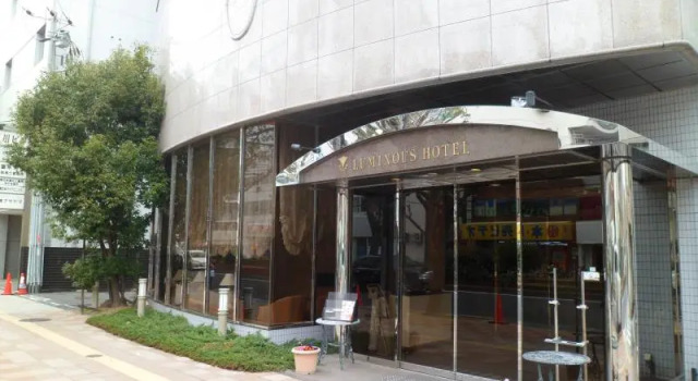 Кровать в общем номере (женский номер) Kobe Luminous Hotel