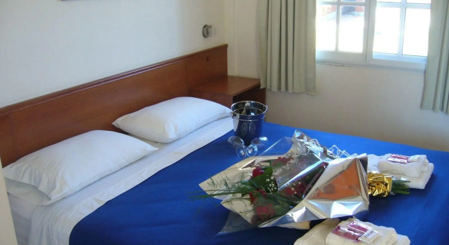 Hotel Queguay, Забронировать Отель Отели в центре Колона с завтраком, отели в центре Колона с завтраком