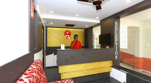 Oyo 40876 Sri Kamadhenu Residency, Забронировать Отель Отели штата Тамилнада с завтраком, Завтраки