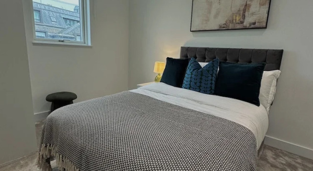 Luxury Two Bedroom Apartment Maida Vale, Varaa Huoneisto Asunnot kohteessa Merseyside, Huoneisto
