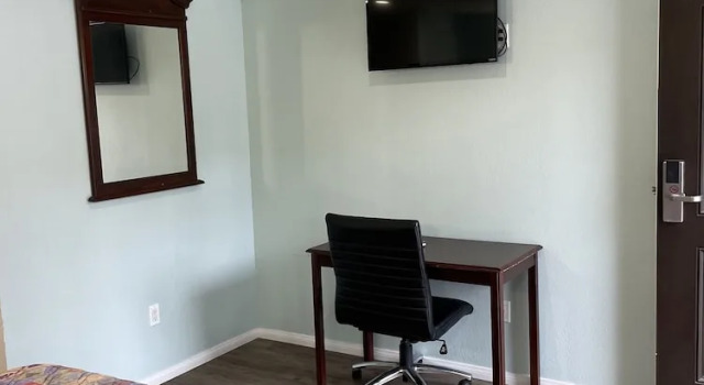 Номер Deluxe Coast Inn