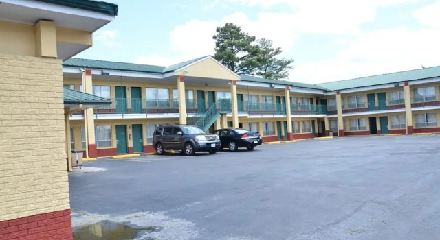 Americas Best Value Inn - Stuttgart, Забронировать Мини-отель Мини-отели Штутгарта, рядом с Центр искусств The Grand Prairie, Мини-отель