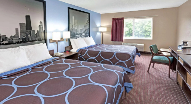 Четырёхместный номер Standard Super 8 by Wyndham Chicago OHare Airport
