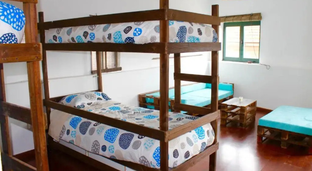 Кровать в общем номере Douro Surf Hostel