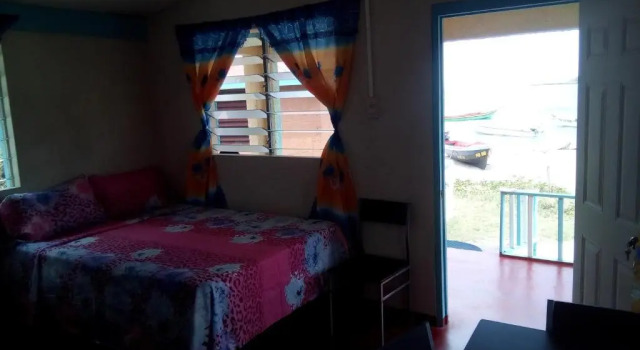 Waikiki Guest House, Prenota Affittacamere Treasure Beach Saint Elizabeth
