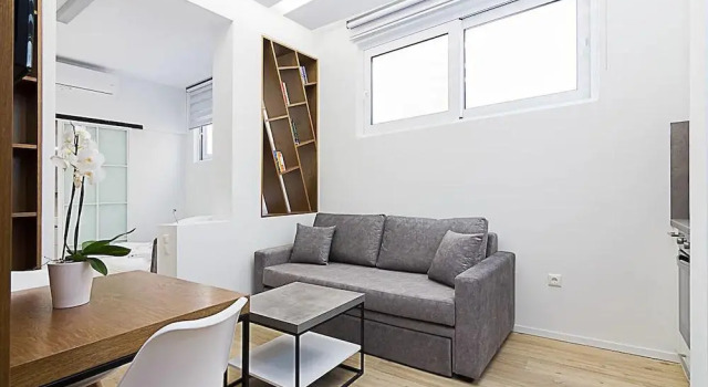 Brand New Flat Next to Syntagma Square, Забронировать Отель Афины Острова Саронического залива - Аттика, рядом с Мечеть Тзисдаракис