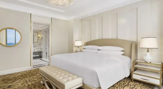 Executivo Casal Suite com vista Four Points by Sheraton Lang Son