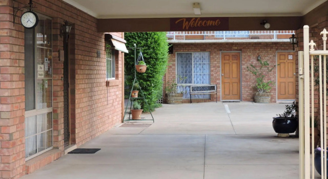 Red Cliffs Colonial Motor Lodge, Mildura Region, Book Inn Hotels in Mildura Region with a Pool, Swimming Pool