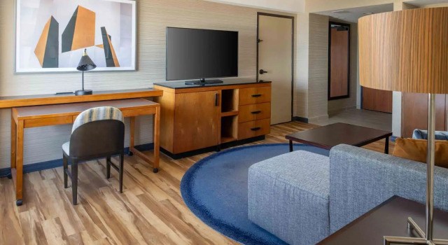 Двухместный люкс DoubleTree by Hilton San Francisco Airport
