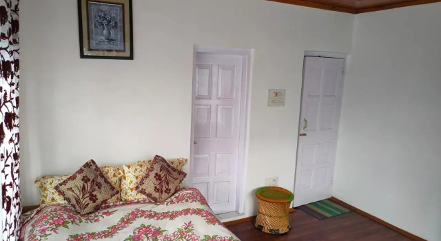 Hakeem Homestay, Забронировать Отель Отели Пахалгам с парковкой, Парковка