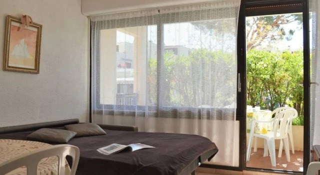 Appartement Bormes-les-Mimosas, 1 pièce, 4 personnes - FR-1-251-394