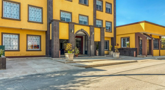Monte Salerno Hotel & Suites, Забронировать Отель Отели штата Нуэво-Леон 3 звезды, 3*