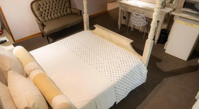 Коттедж Deluxe Landa Guesthouse & self catering