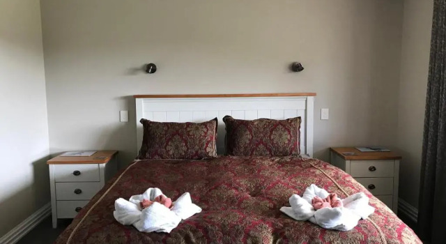 Kepler Oaks Chalet, Забронировать Шале Виллы Те-Анау, Вилла