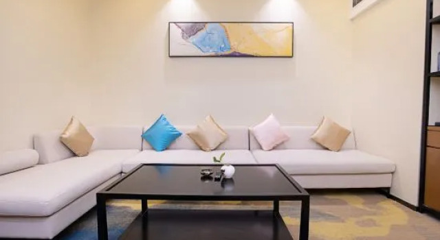 Люкс Deluxe Wutong Hotel (Yingbin Road, Wanda Plaza, Huiji, Zhengzhou)