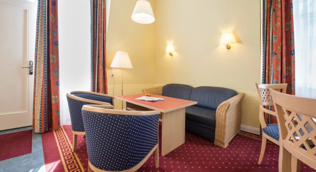 Семейный номер Standard с балконом и с видом на сад Aparthotel Kühlungsborn, Villa am Konzertgarten