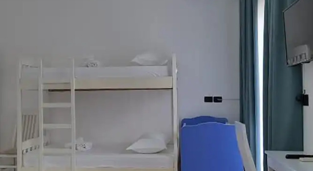 Четырёхместный номер Standard с балконом El Mare Hotel