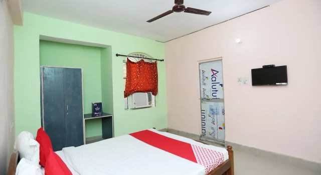 Номер Standard OYO 19971 Hotel New Urvashi